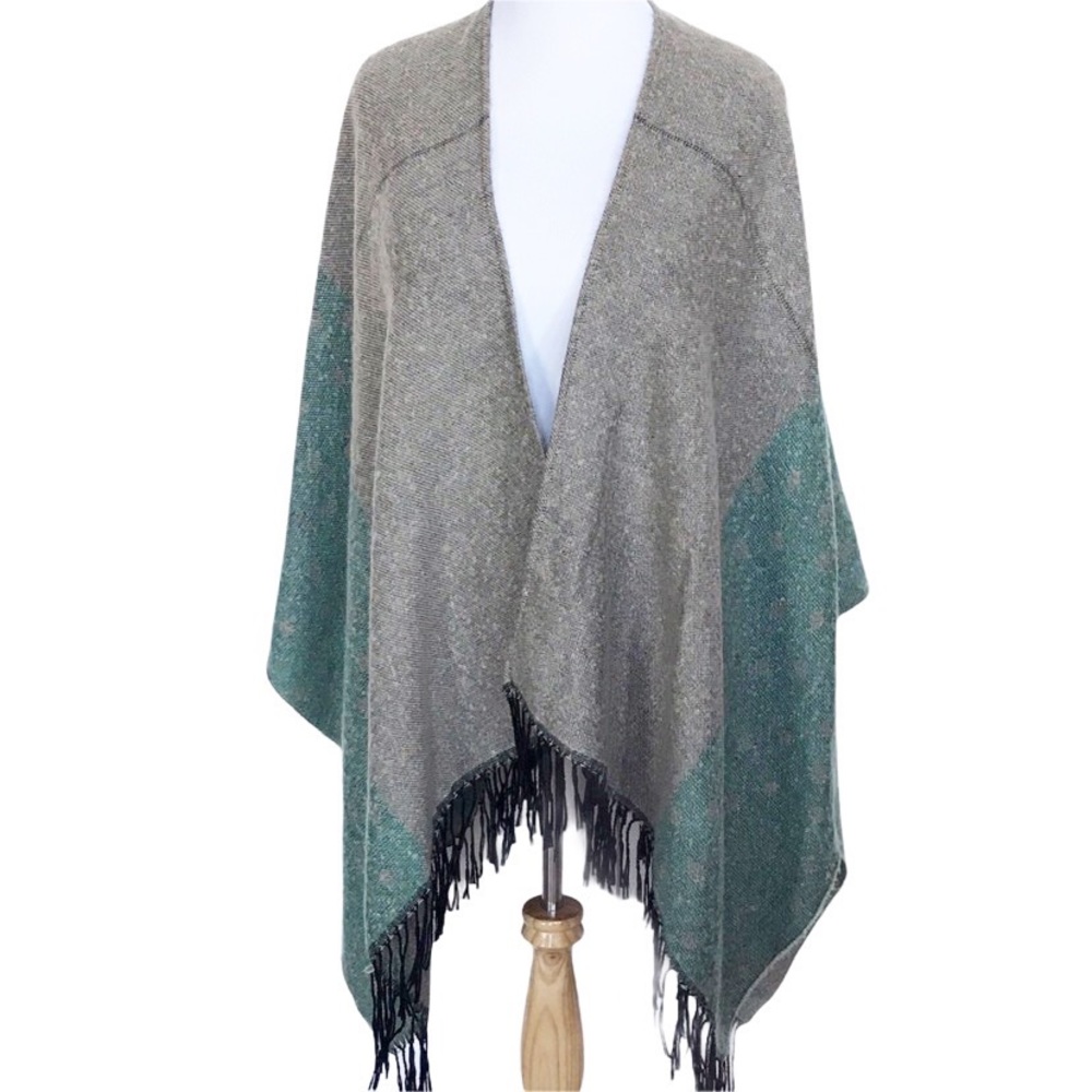 Nordstrom 14th & Union Grey and Green Wrap